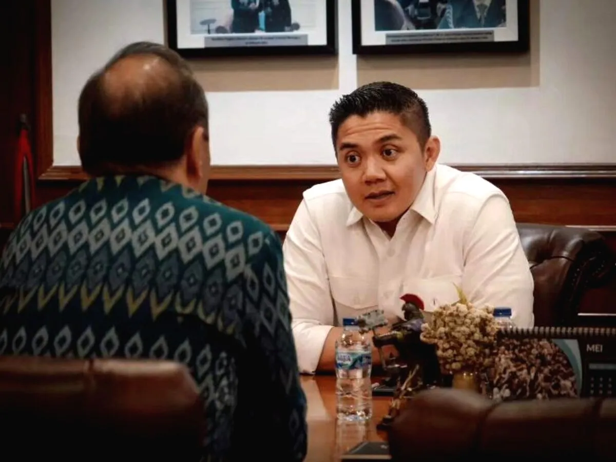 Teddy Beberkan Alasan Prabowo Aktif Diplomasi Global: Bukan Gagah-gagahan, Tapi Kepentingan Bangsa Seskab Teddy Ungkap Fakta Biaya Kunjungan Luar Negeri Prabowo, Kelebihan Ditanggung Pribadi