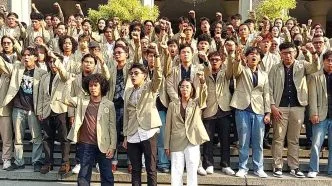 Usai Insiden GIK, Mahasiswa UGM Sampaikan Empat Tuntutan dan Singgung Demokrasi yang Memburuk Aksi mahasiswa ugm demokrasi indonesia