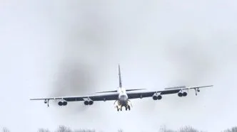 Pesawat Pembawa Senjata Nuklir B-52 AS Alami Kecelakaan Jatuh di Gurun Mojave, 8 Kru Dilaporkan Tewas B52 stratofortress jatuh edwards air force base