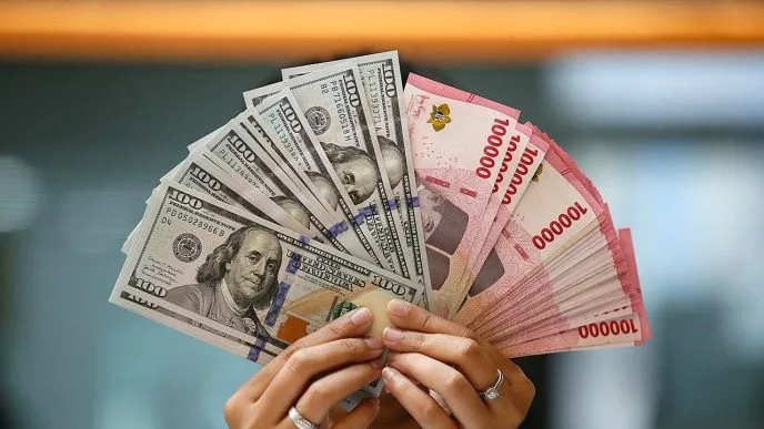 Dolar sentuh angka 18000 rupiah