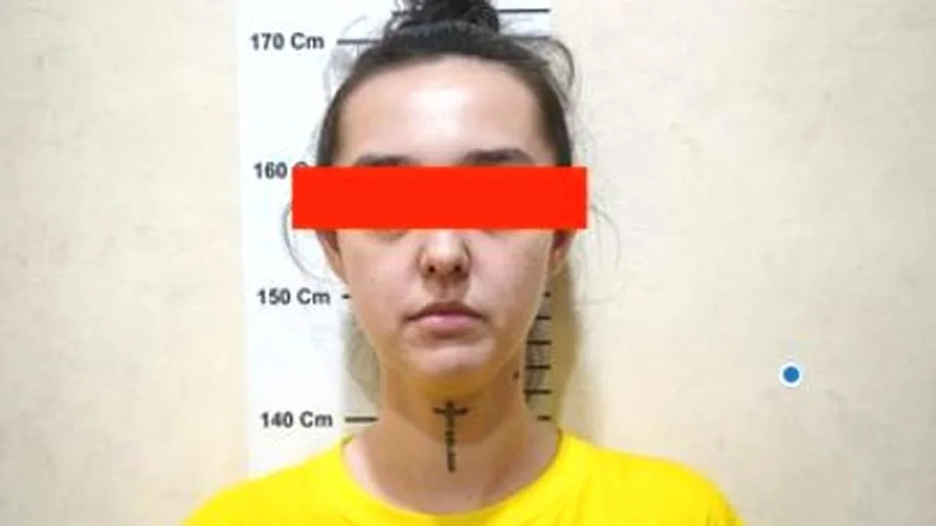 F mantan artis yang jadi model komplotan scammer jaringan internasional bermarkas di solo baru sukoharjo