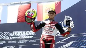 Kiandra Ramadhipa Juara Moto3 Junior di Portugal, Kibarkan Merah Putih di Estoril! Kiandra ramadhipa juara estoril