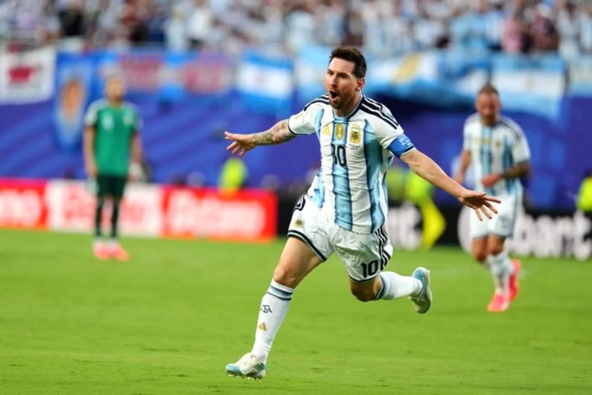 Lionel Messi Hattrick Langsung Samai Rekor Miroslav Klose! Argentina Hajar Aljazair 3-0 di Laga Perdana Piala Dunia 2026 Lionel messi hattrick argentina vs aljazair piala dunia