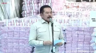 Jaksa Agung Serahkan Rp1,02 Triliun Hasil Lelang Aset Sitaan ke Kemenkeu, Termasuk Aset Eddy Tansil Penyerahan aset sitaan kejagung kemenkeu