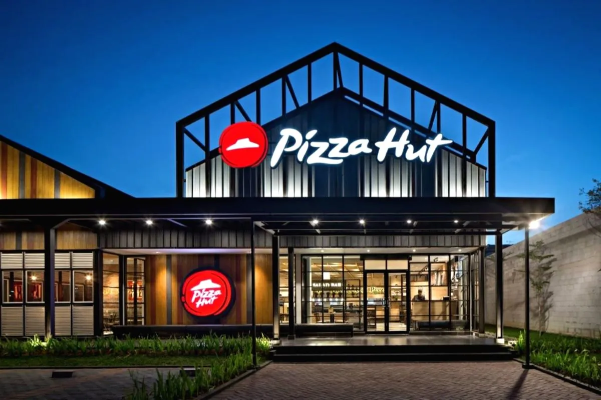 Tertekan Persaingan dan Penurunan Penjualan, Pizza Hut Dijual ke Investor Baru Seharga Rp47,8 Triliun Pizza hut dijual yum brands
