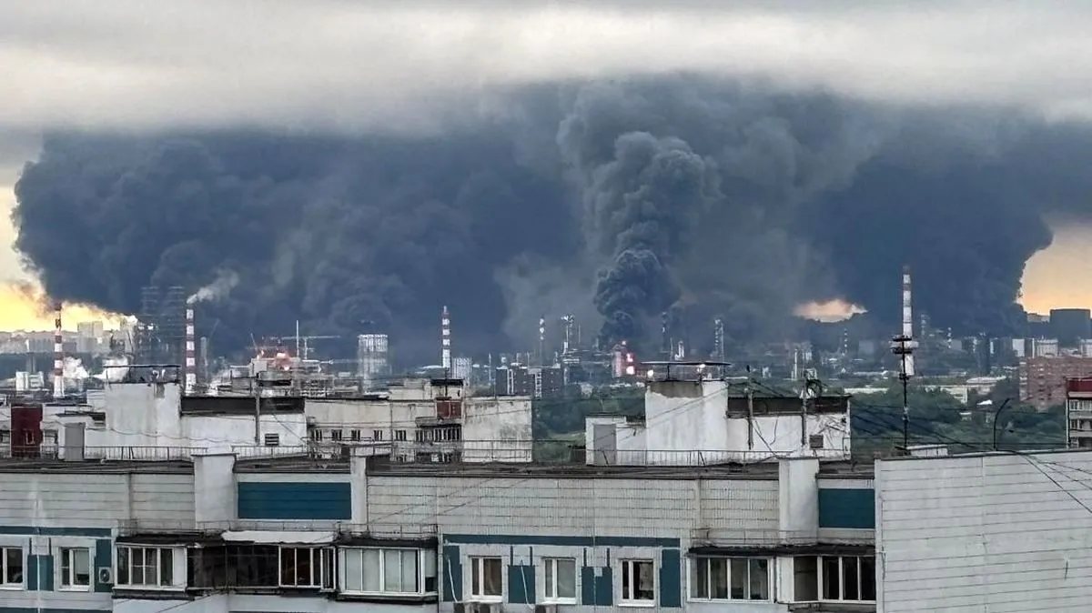 Moskow Diguncang Serangan Drone Terbesar Ukraina, Kilang Minyak Terbakar dan Bandara Lumpuh Serangan drone ukraina moskow