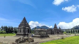 Wisata dieng libur sekolah