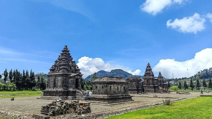 Wisata dieng libur sekolah
