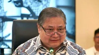 Airlangga Buka Suara soal Rupiah Melemah ke Rp18.000, Ini Alasan Pemerintah Tetap Optimistis