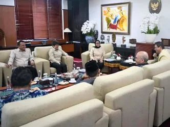 BGN Pastikan Penghentian Sementara Program MBG Tak Permanen, Mitra SPPG Diminta Bersabar BGN Evaluasi 27 Ribu SPPG, Mitra MBG Diminta Beri Waktu untuk Penataan