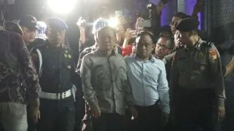 Febrie Adriansyah Resmi Ditahan, Sempat Berkelakar soal Rompi Tahanan di Rutan KPK “Enggak Pakai Rompi Ye” Febrie Adriansyah Resmi Ditahan, Sempat Berkelakar soal Rompi Tahanan di Rutan KPK