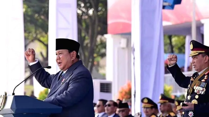 Prabowo Tegaskan Hukum Tak Boleh Dikuasai Pemilik Uang atau Dijadikan Alat Balas Dendam Politik HUT Bhayangkara ke 80, Prabowo Ingatkan Penegakan Hukum Harus Bebas dari Kepentingan