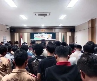 Vonis Mati Ririn dalam Kasus Pembunuhan Satu Keluarga di Indramayu, Hakim Soroti Tidak Ada Penyesalan Hakim Beberkan Alasan Vonis Mati untuk Ririn, Pelaku Pembunuhan Berencana Satu Keluarga di Indramayu