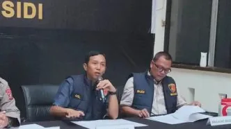 Anggota DPRD Medan AT Diperiksa Polisi Usai Jadi Tersangka Dugaan Pengeroyokan Tetangga Kasus Dugaan Penganiayaan Tetangga, Anggota DPRD Medan AT Diperiksa Usai Berstatus Tersangka
