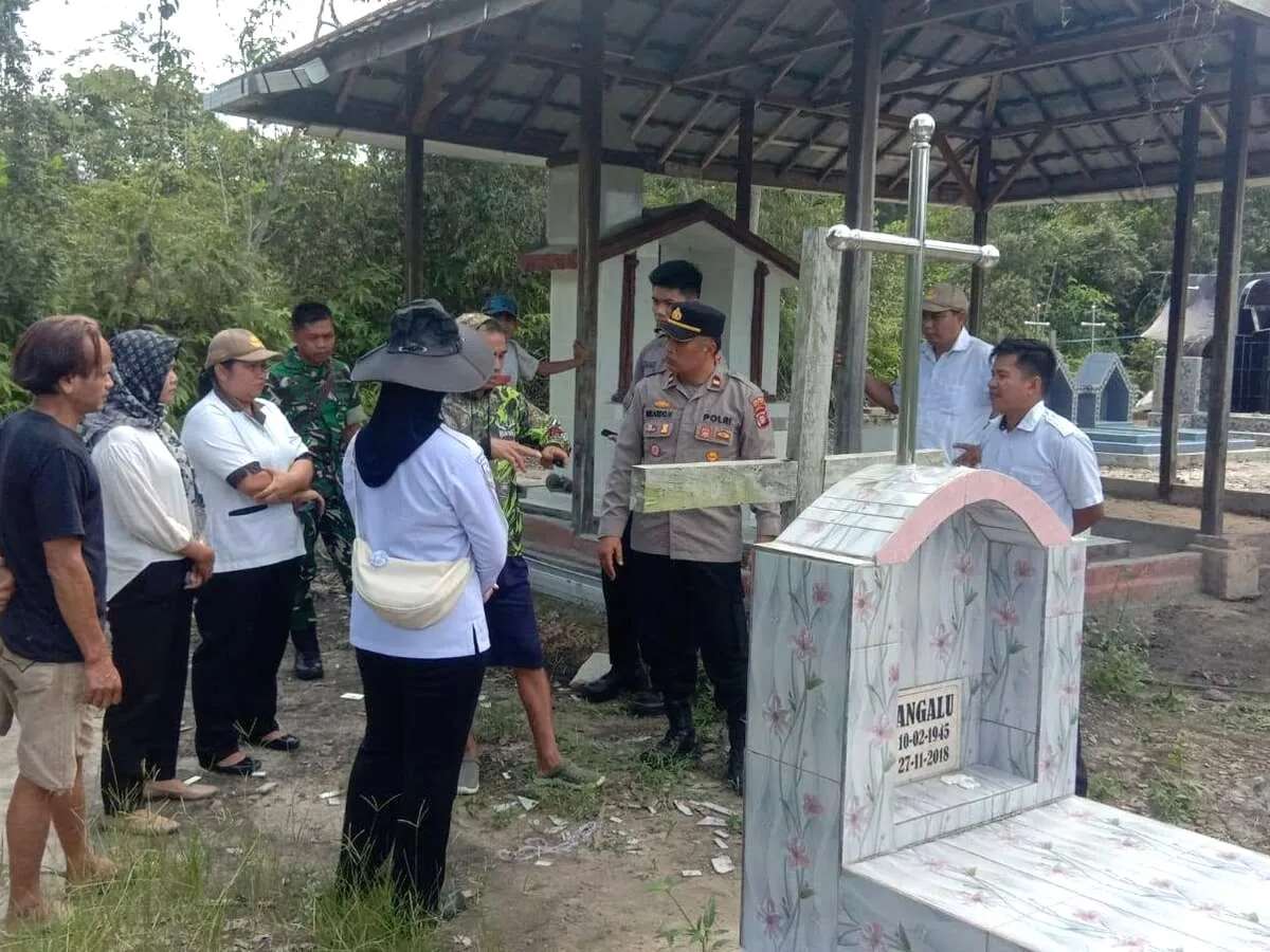 14 Makam di Barito Timur Dibongkar, Mayoritas Milik Perempuan, Polisi Selidiki Motif Aneh Polisi Selidiki Pembongkaran 14 Makam di Barito Timur, Temuan di TKP Bikin Warga Resah