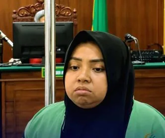 Sewa Ekskavator Rp7 Juta, Wanita Ini Didakwa Hancurkan Rumah Dinas Milik Negara