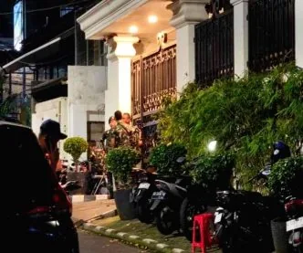 Polisi Dalami Dugaan Korupsi PT Asabri dan Krakatau Steel, Rumah Jampidsus Dijaga Aparat Usai Polisi Geledah Sejumlah Lokasi, Kediaman Jampidsus Febrie Adriansyah Dipenuhi Pengamanan