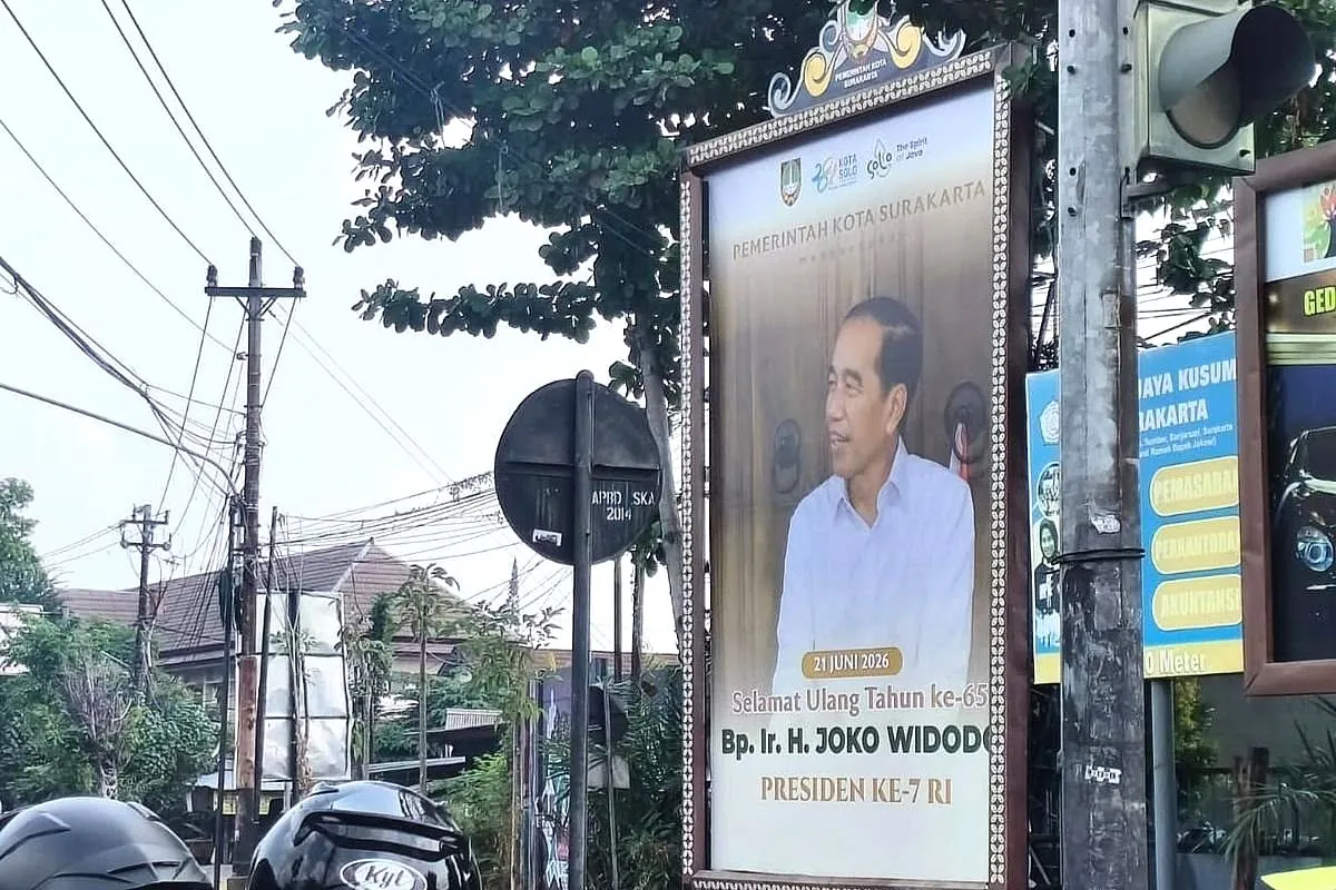 Wali Kota Solo Respati Ardi Dilaporkan ke Kejari Gara-gara Pasang Baliho Ucapan Ulang Tahun Jokowi Baliho ulang tahun jokowi solo