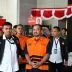 Anom Widiyantoro Resmi Pakai Rompi Oranye, KPK Ungkap Ada Oknum Internal KPK dari Polri Ikut Jadi Tersangka Bupati pemalang anom widiyantoro ditahan kpk