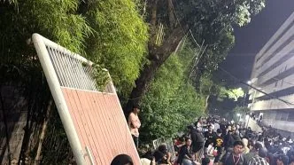 Gerbang subec jebol surabaya