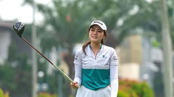Jesslyn wijaya terbang luar negeri