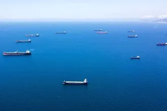 Houthi Yaman Umumkan Blokade Laut untuk Arab Saudi, Ketegangan Timur Tengah Kian Memanas Kapal melintas di laut merah