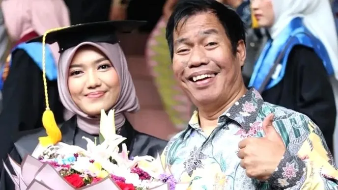 Komedian Temon Meninggal Dunia di Usia 55 Tahun, Diduga Akibat Serangan Jantung Komedian temon meninggal