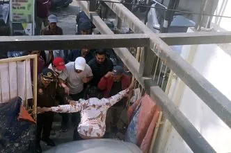 Viral! Oknum Ormas Duduki Paksa Ruko di Surabaya, Diduga Minta Kompensasi Rp100 Juta Oknum ormas duduki ruko surabaya