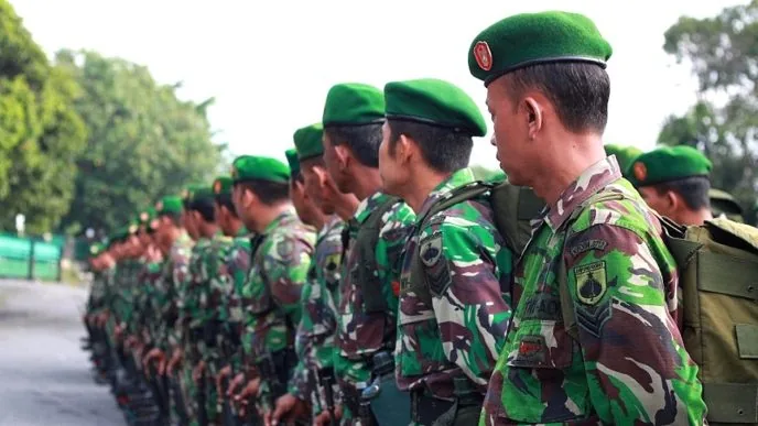 Perbandingan tukin tni gaji guru