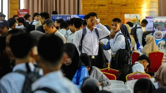 PHK Massal Makin Mengkhawatirkan, Apindo Sebut 126 Ribu Pekerja Kehilangan Pekerjaan dalam 5 Bulan Phk massal indonesia