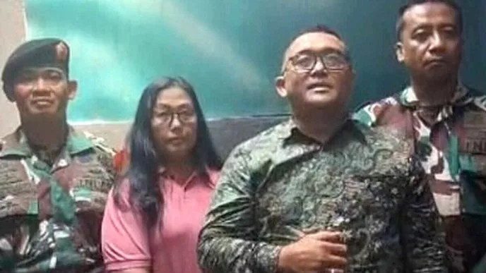Pria di depok tni gadungan