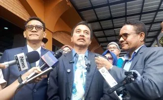 Roy suryo praperadilan ganti rugi rp206 juta