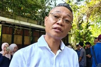 Teman kuliah jokowi ugm saksi sidang