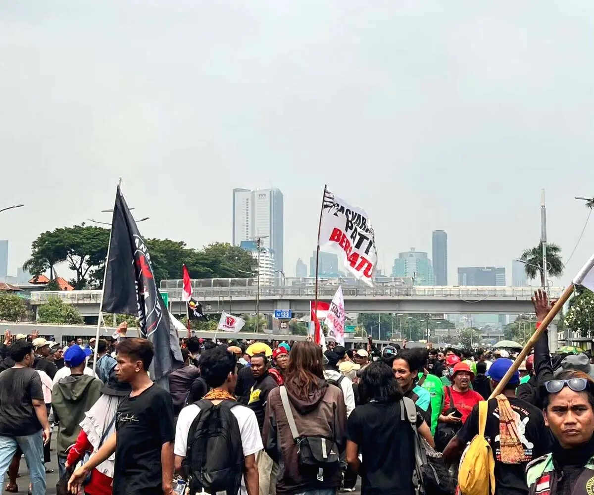 Komdigi Soroti Live Streaming Demo DPR: Kejar Viral hingga Monetisasi Jadi Perhatian Demo DPR Disiarkan Langsung, Komdigi Soroti Konten Sensasional dan Fitur Gift
