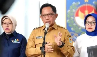 Menteri Dalam Negeri Terbitkan Surat Edaran Dorong Program MBG Jadi Kriteria Kinerja Kepala Daerah Mendagri Keluarkan Surat Edaran, Keberhasilan Program MBG Jadi Bagian Penilaian Kepala Daerah