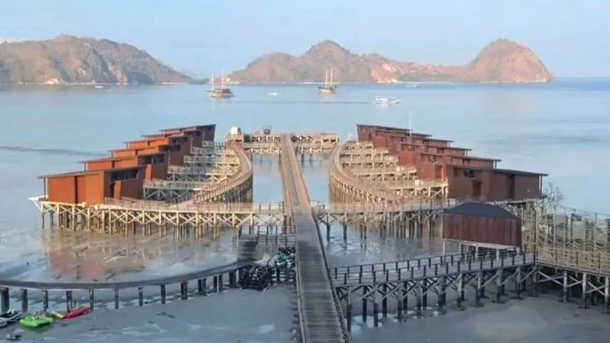 Air surut di labuan bajo sesaat setelah gempa