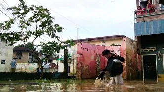 Cuaca Ekstrem Melanda Sumut: Puting Beliung, Longsor, dan Banjir dalam Sehari Banjir melanda medan