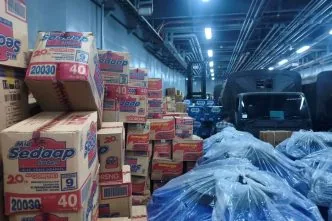 Korban Bencana Gempa NTT Kekurangan Logistik, Pemerintah Malah Tolak Bantuan Asing Lagi Bantuan logistik untuk korban gempa NTT
