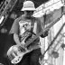 Bassist pas band trisno