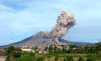 Gunung sinabung erupsi hebat 31 agustus