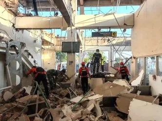 Kerusakan gedung akibat gempa 7M NTT Flores