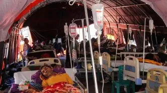 Korban luka gempa ntt masih dirawat di tenda darurat