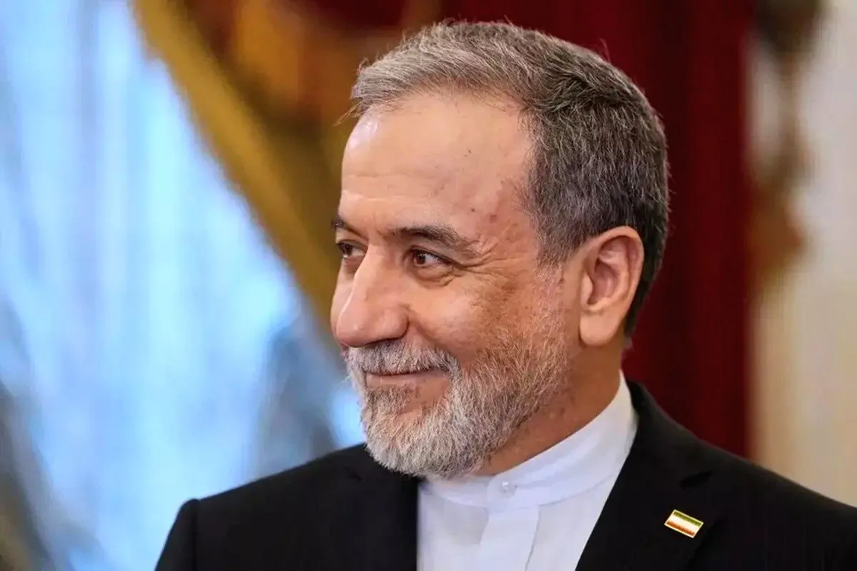Menlu Iran Sebut Ancaman Ekonomi Trump Hanya akan Menambah Daftar Kekalahan dan Mempermalukan AS Menlu iran tanggapi ancaman sanksi ekonomi trump