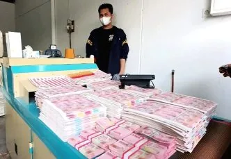 Pabrik uang palsu digerebek
