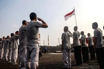 Kemerdekaan Juga Milik Kami! 85 Pasien ODGJ di Bekasi Rayakan HUT RI ke-81 dengan Upacara Bendera dengan Khidmat Pasien odgj rayakan hut ri