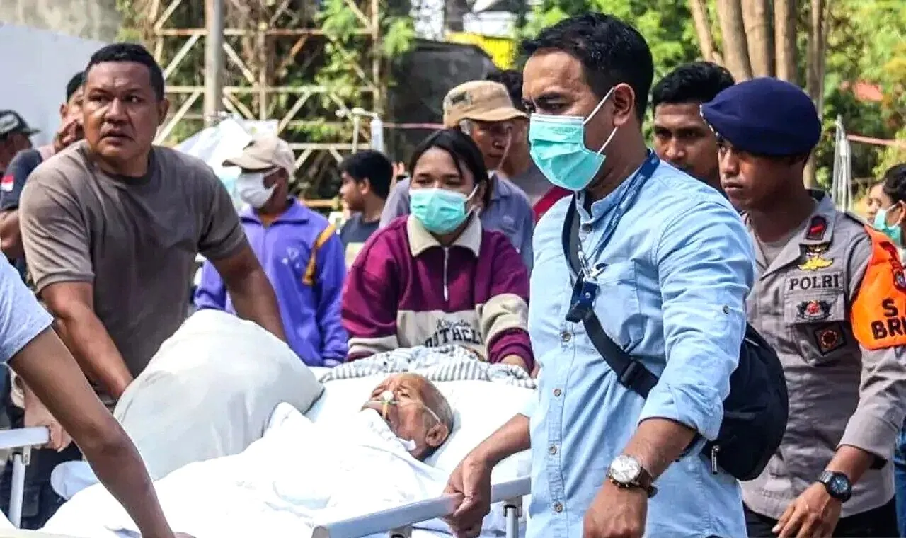 Update Gempa NTT: Korban Meninggal Bertambah Jadi 51, Tim SAR Hadapi Kendala Akses Penanganan korban gempa NTT
