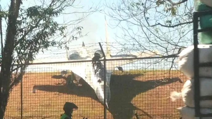 Pesawat sukhoi TNU AU tergelincir di runway bandara sultan hasanuddin makassar
