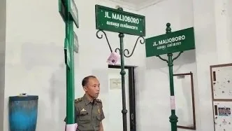 Plang malioboro tiruan disita satpol pp