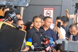 Roy suryo praperadilan ganti rugi 206 juta