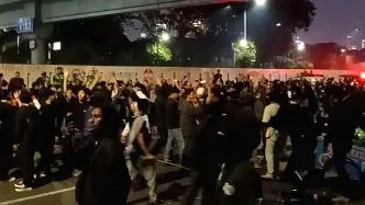 Suasana ricuh massa pasca demo di DPR